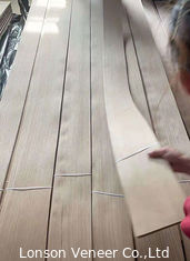 Квартира облицовки древесины белого ясеня влаги 12% отрезала пользу лист двери ширины 10cm
